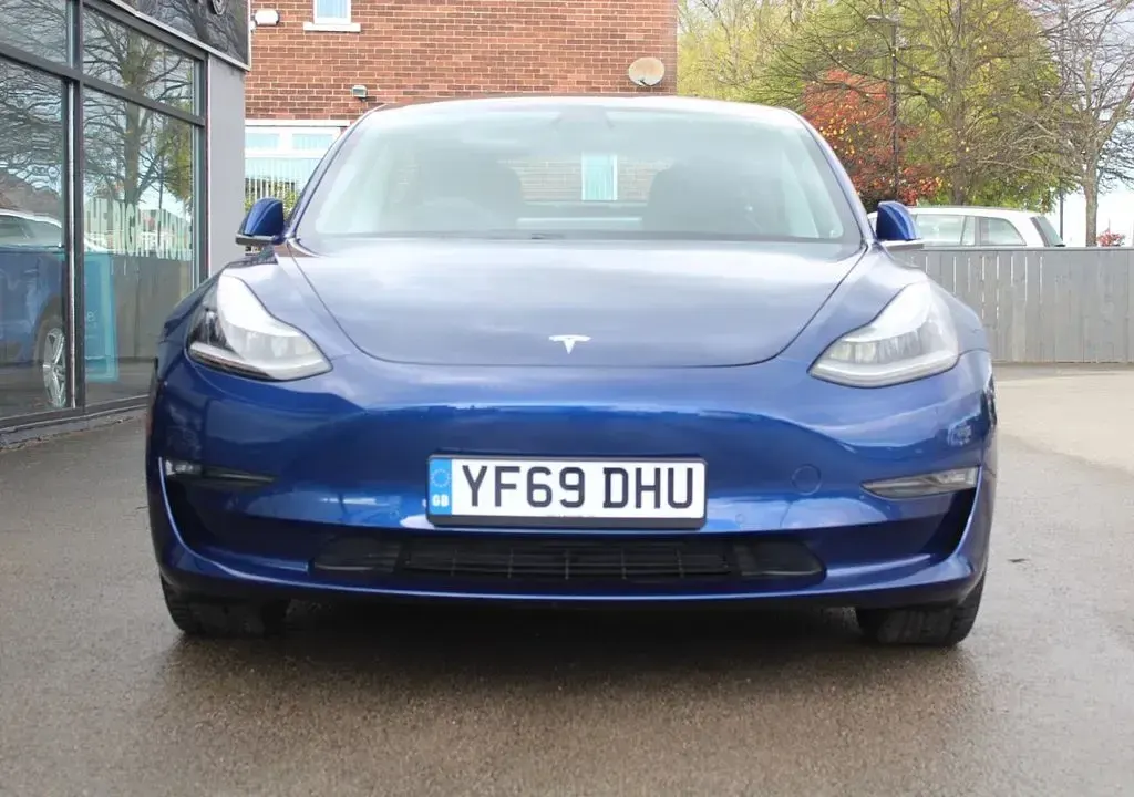 Used Tesla Model 3 Standard Range 239 kW (325 HP) 2019 Blue Sedan
