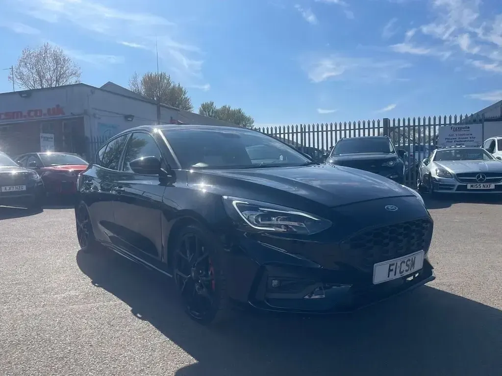 Usado Ford Focus ST 280 CV (205 kW) 2020 Negro Utilitario