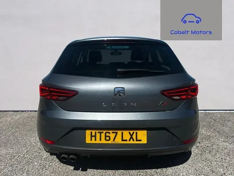 Begagnad Seat Leon FR 150 HK (110 kW) 2018 Grå Halvkombi
