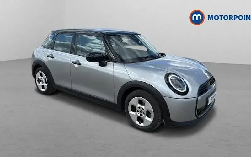 Used Mini Cooper Classic 156 HP (114 kW) 2024 Hatchback
