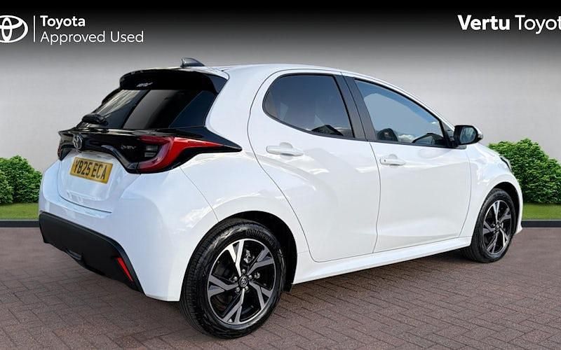 Used Toyota Yaris Hybrid Design 116 HP (85 kW) 2026 Hatchback