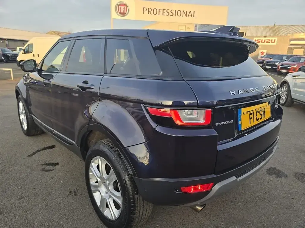 Used Land Rover Range Rover evoque SE 180 HP (132 kW) 2018 Blue SUV