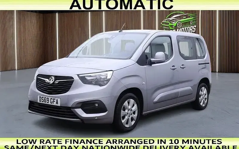 Used Vauxhall Combo 131 HP (96 kW) 2020 MPV