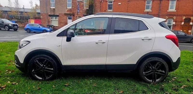 Used Vauxhall Mokka Edition 2015 White SUV