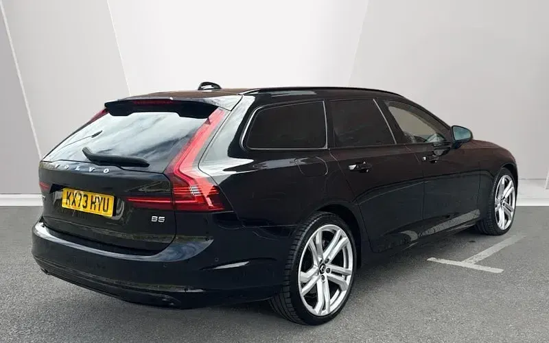 Second-hand Volvo V90 Ultimate 250 CP (183 kW) 2023 Break