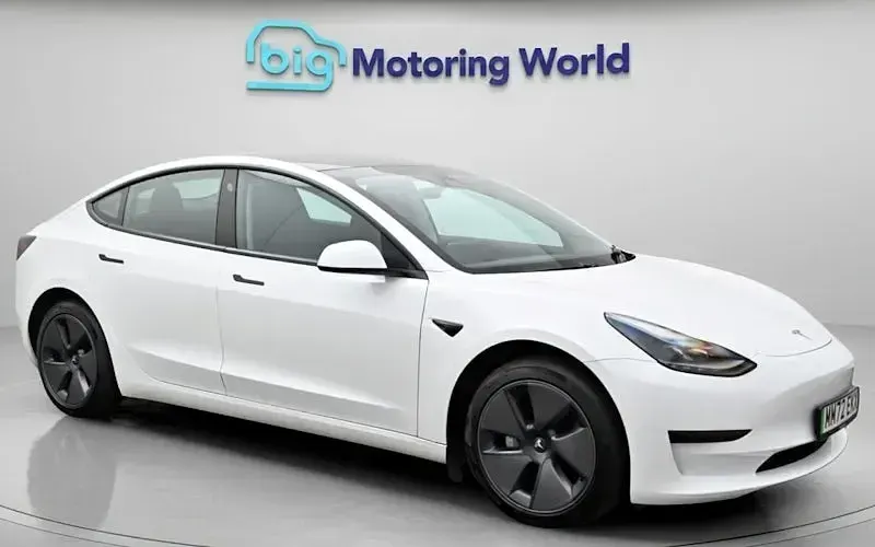 Used Tesla Model 3 Standard Range 239 kW (325 HP) 2022 Sedan