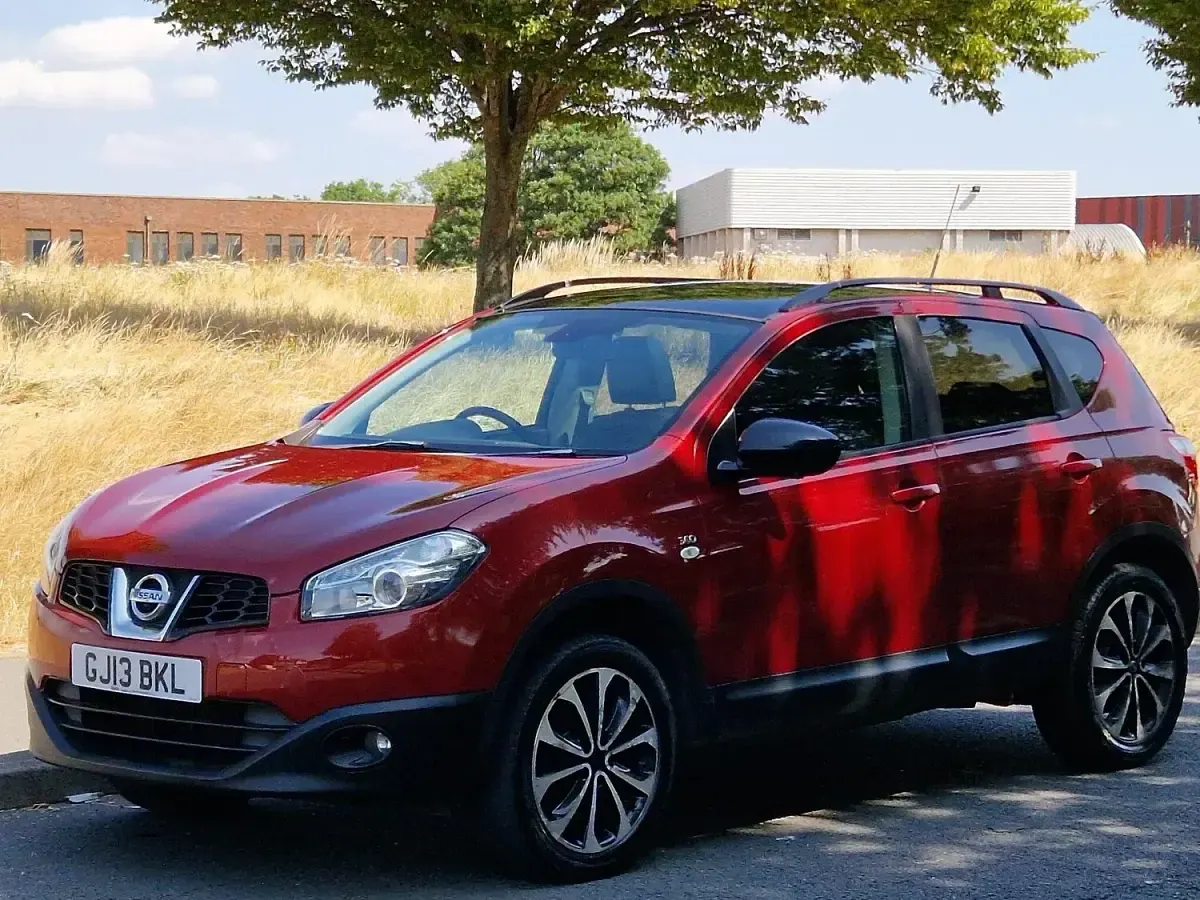 Used Nissan Qashqai 360º 2013 Red SUV