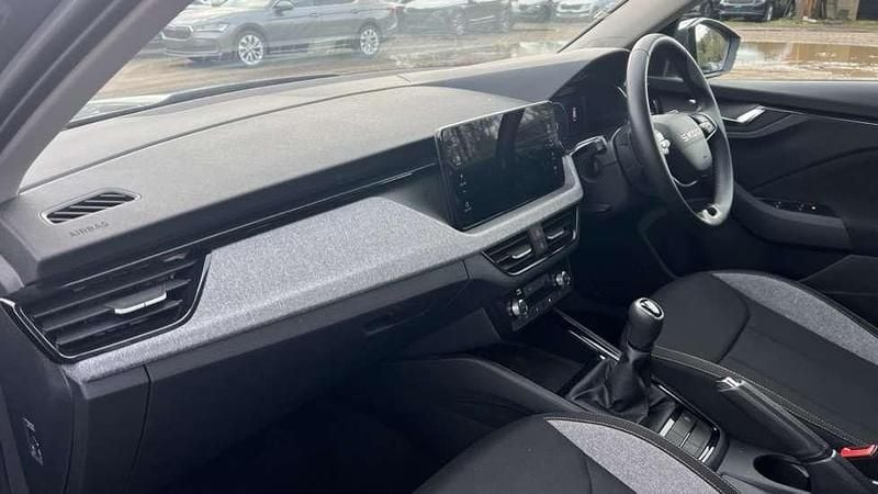 Used Skoda Kamiq SE 95 HP (69 kW) 2025 Grey SUV