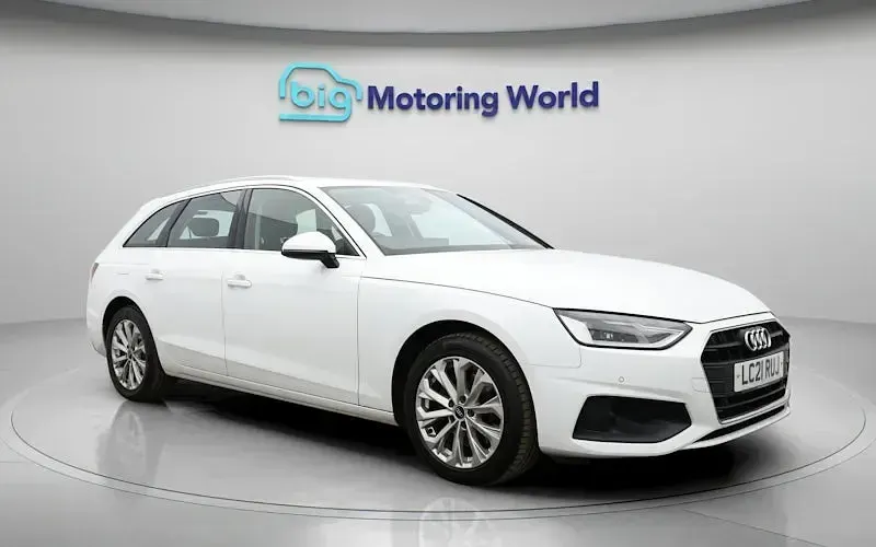 Used Audi A4 150 HP (110 kW) 2021 White Estate