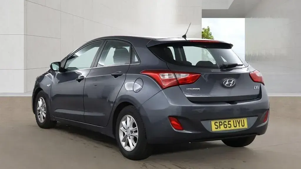 Used Hyundai i30 SE 110 HP (80 kW) 2015 Grey Hatchback