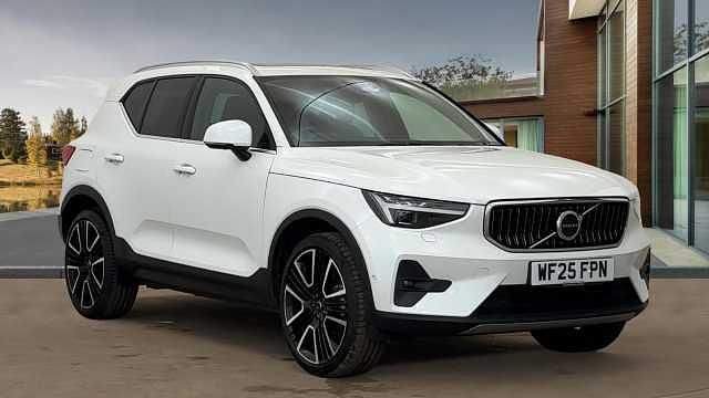 White Used 2025 Volvo XC40 Ultra SUV | £38,585 (Expensive) - Image 1/4