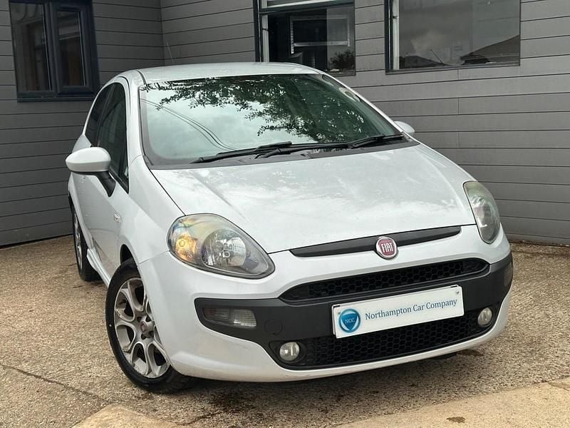 White Used 2010 Fiat Punto Evo S Hatchback | £1,695 - Image 1/4