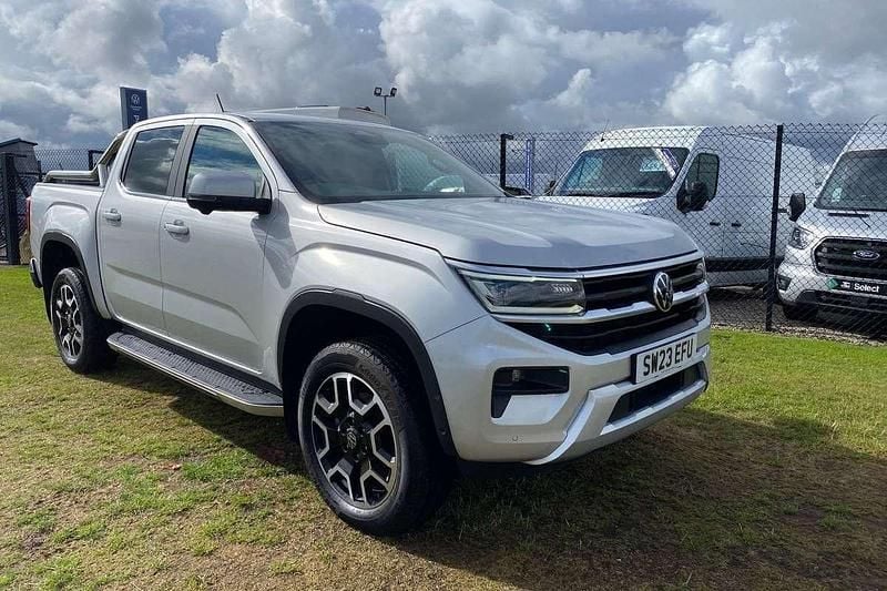 Red Used 2023 VW Amarok Style Pickup | £39,598 (Fair price) - Image 1/4