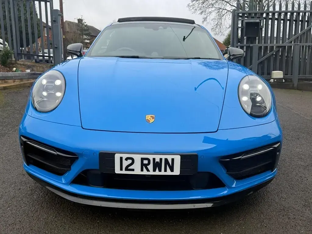Usado Porsche 911 Carrera GTS 480 HP (353 kW) 2024 Azul Coupé