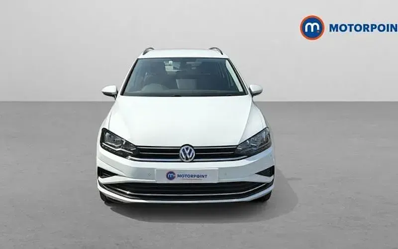 Używany VW Golf VII SE 131 KM (96 kW) 2018 Biały Hatchback