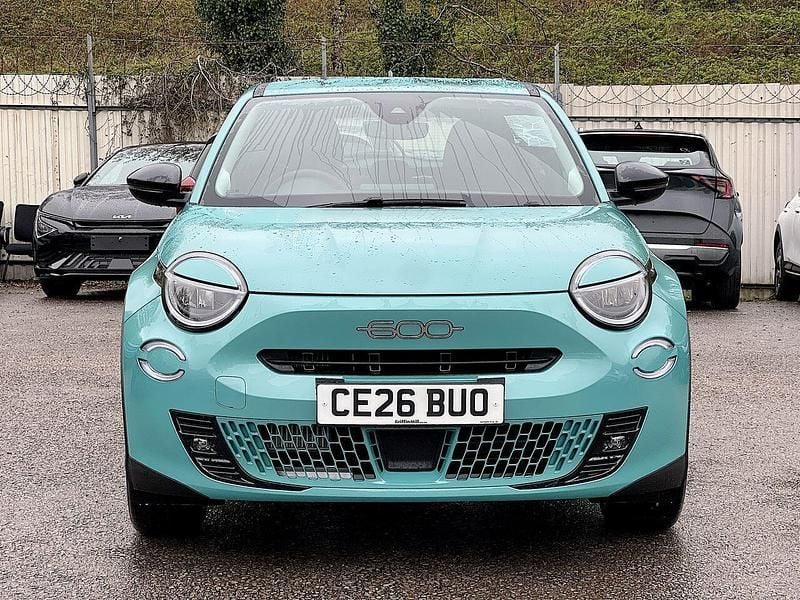 New Fiat 600 S 99 HP (72 kW) 2026 Blue SUV