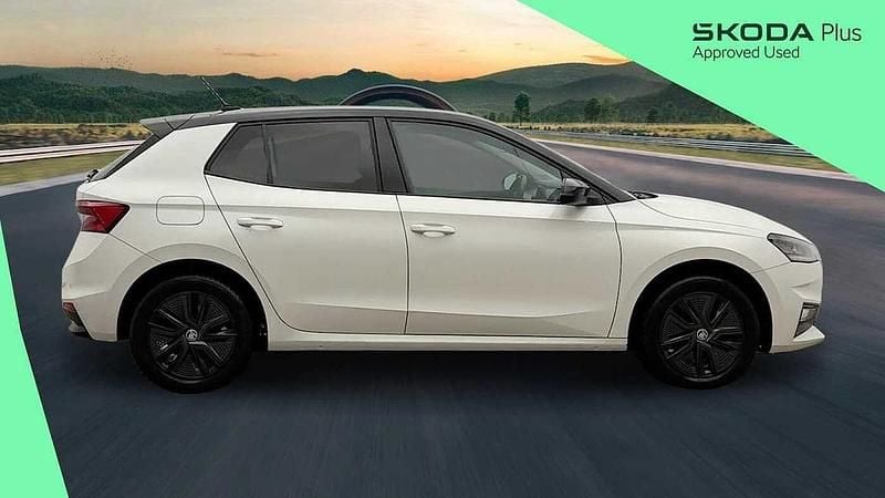 Used Skoda 110 R Colour Edition 81 HP (59 kW) 2022 Candy white black magic pearl effect Hatchback