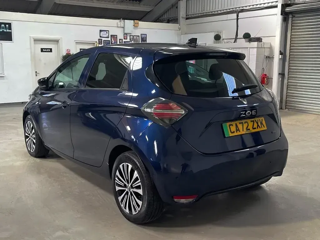 Used Renault Zoe Techno 100 kW (136 HP) 2023 Blue Hatchback