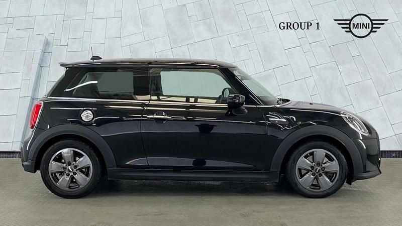 Used Mini Cooper S Classic 176 HP (129 kW) 2023 Black Hatchback