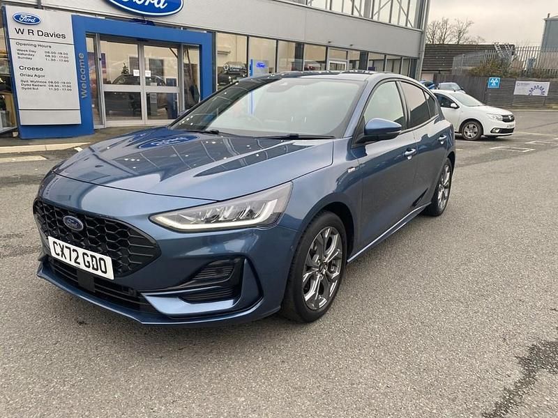 Used Ford Focus ST-Line 125 HP (91 kW) 2022 Blue Hatchback