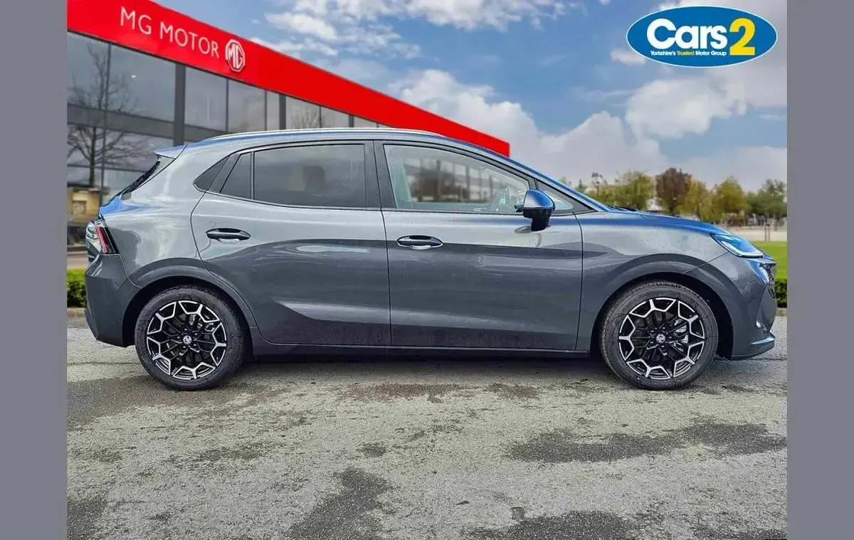 New MG MG4 EV 319 kW (435 HP) 2026 Grey Hatchback