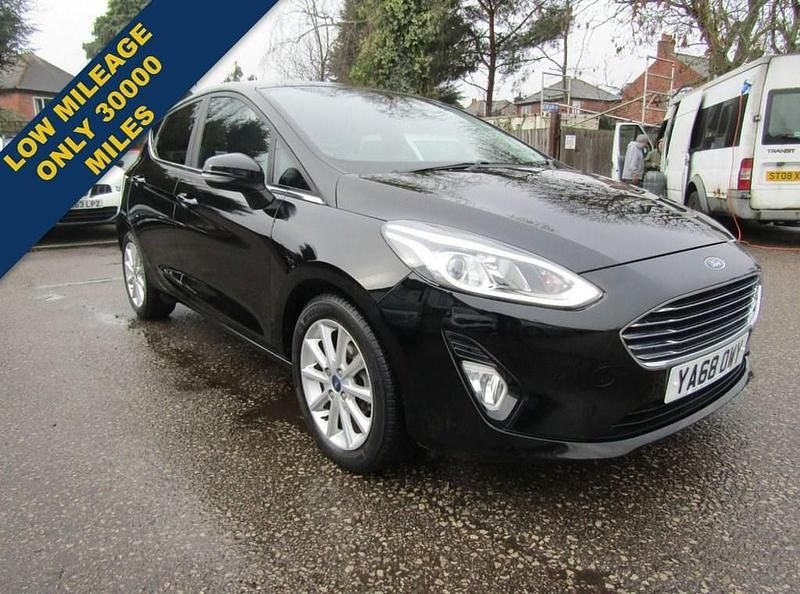 Usado Ford Fiesta Titanium 100 HP (73 kW) 2018 Preto Citadino
