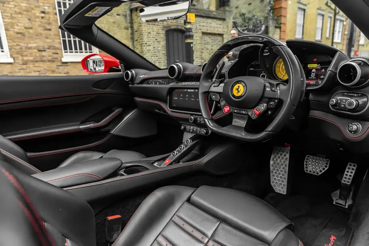 Used Ferrari Portofino 620 HP (456 kW) 2022 Red Cabriolet