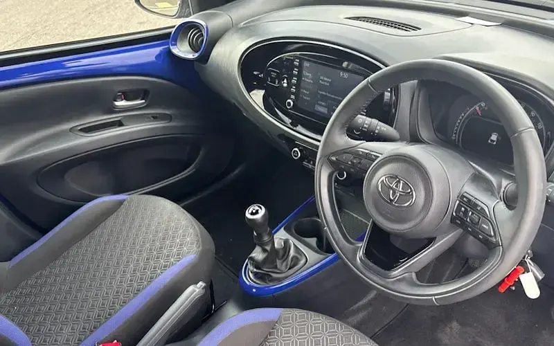 Used Toyota Aygo X 72 HP (52 kW) 2023 Blue SUV