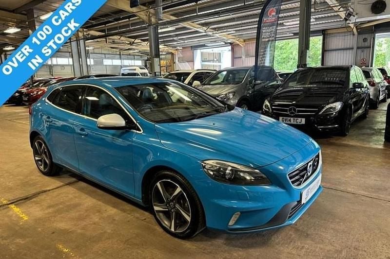 Blue Used 2014 Volvo V40 R-Design Estate | £5,490 (Good price) - Image 1/1