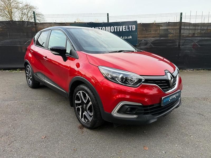 Used Renault Captur Iconic 2019 Red/black SUV