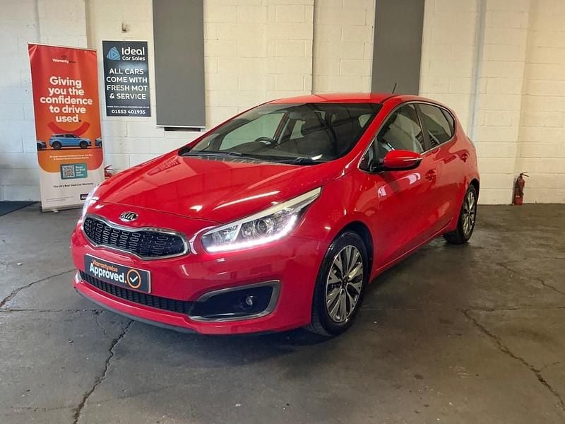 Red Used 2015 Kia Ceed 3 Hatchback | £3,995 (Fair price) - Image 1/4