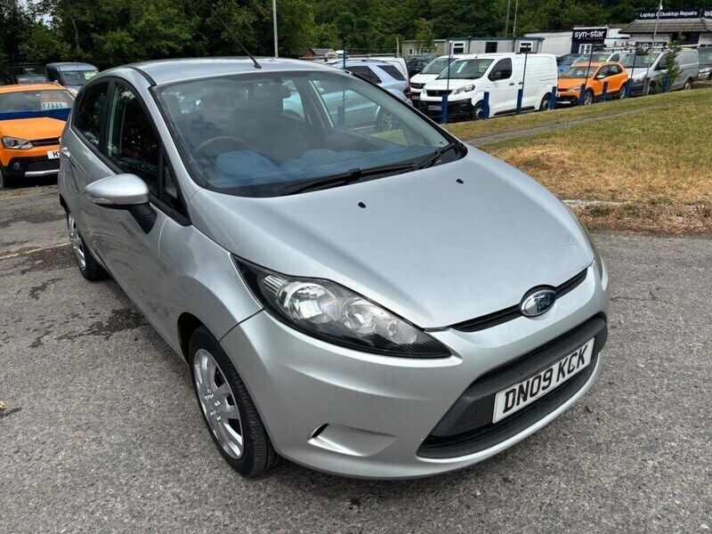 Silver Used 2009 Ford Fiesta Style Hatchback | £2,995 (A bit pricey) - Image 1/4