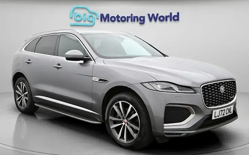 Käytetty Jaguar F-Pace R-Dynamic 250 HP (183 kW) 2022 Katumaasturi