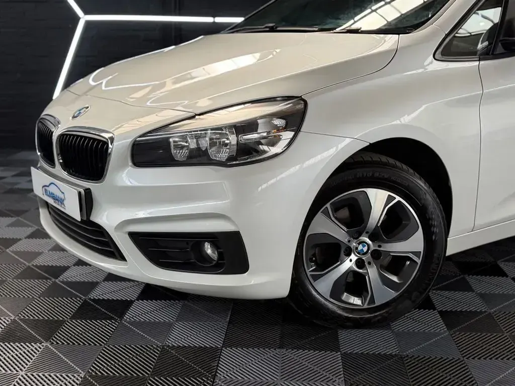 Used BMW 218 Comfort Edition 136 HP (100 kW) 2017 White MPV