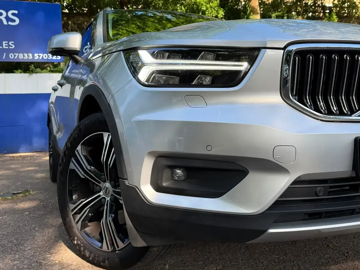 Used Volvo XC40 Inscription 190 HP (139 kW) 2018 Silver SUV