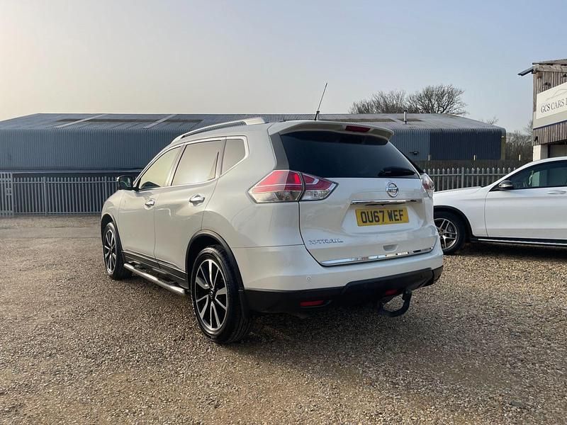 Used Nissan X-Trail Tekna 130 HP (95 kW) 2017 White SUV