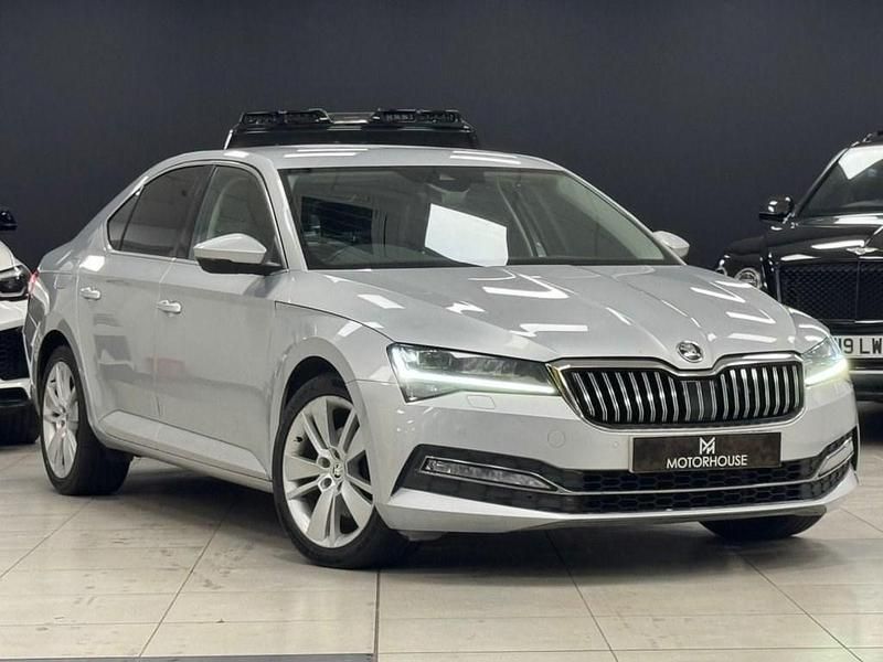 Used Skoda Superb SE L 190 HP (139 kW) 2019 Silver Hatchback
