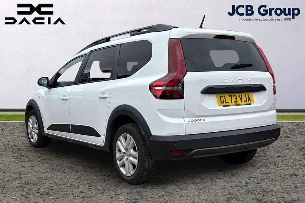 Used Dacia Jogger Expression 110 HP (80 kW) 2023 White MPV