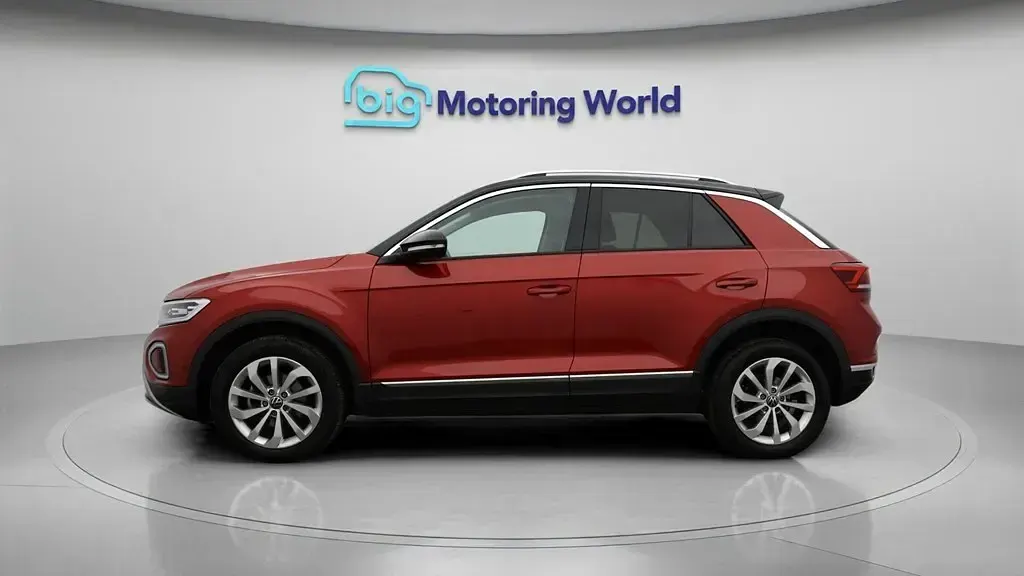 Usado VW T-Roc Style 150 HP (110 kW) 2023 Vermelho SUV