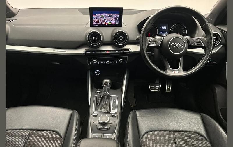Second-hand Audi Q2 S-Line 150 CP (110 kW) 2018 Roșu SUV