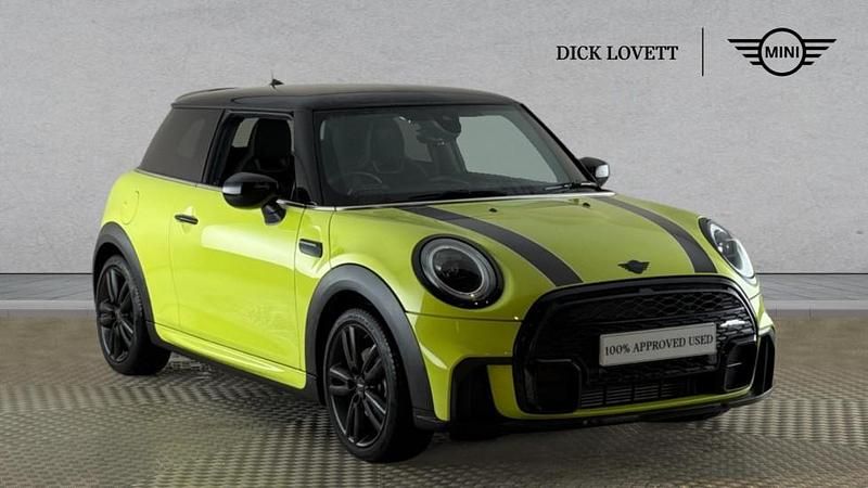 Used Mini Cooper Hatch 134 HP (98 kW) 2023 Yellow Hatchback