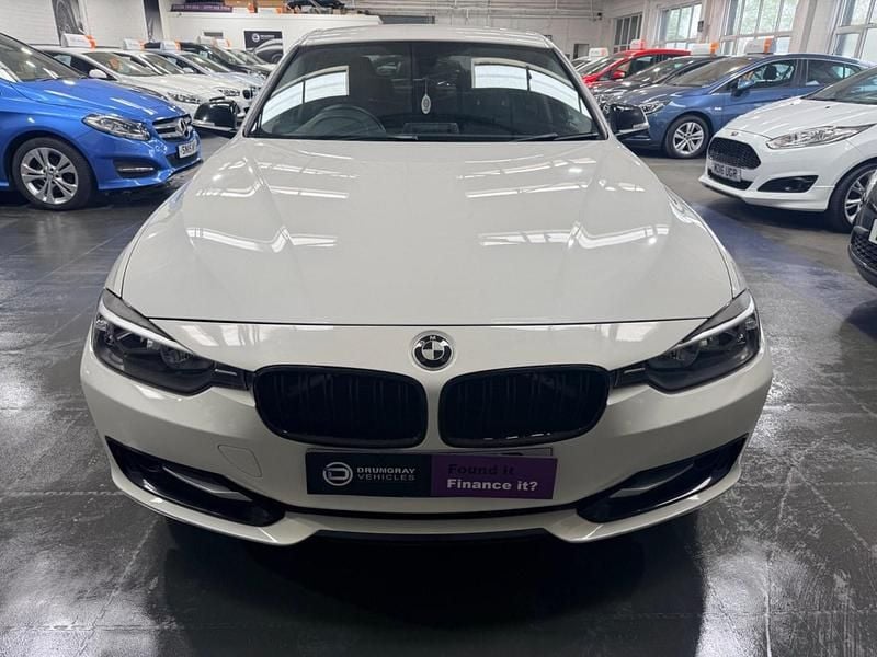 Begagnad BMW 320 Sport Line 2012 Vit Sedan