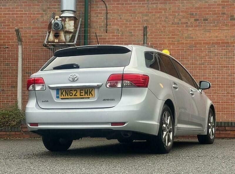 Used Toyota Avensis T4 2012 Silver Estate