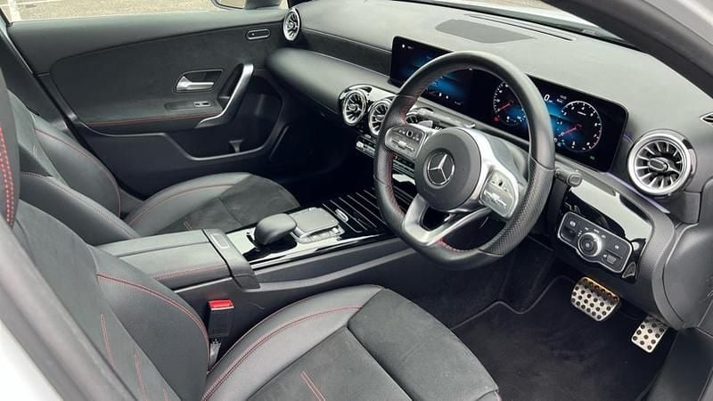 Used Mercedes A200 Executive 163 HP (119 kW) 2023 Digital white metallic Sedan