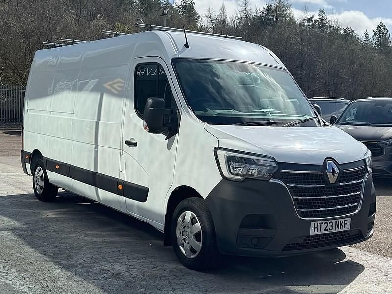Used Renault Master Business 135 HP (99 kW) 2023 Mineral white MPV
