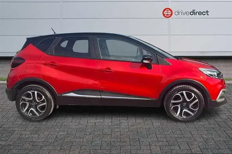 Second-hand Renault Captur Iconic 90 CP (66 kW) 2020 Roșu SUV