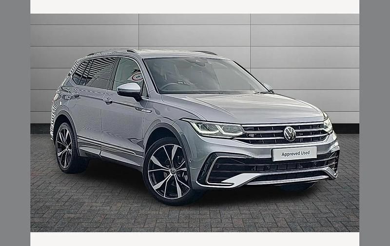 Silver Used 2025 VW Tiguan Allspace R-line SUV | £34,481 (A bit pricey) - Image 1/3