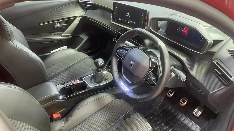 Used Peugeot 208 GT 100 HP (73 kW) 2023 Red Hatchback