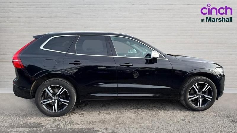 Used Volvo XC60 R-Design 250 HP (183 kW) 2019 Black SUV