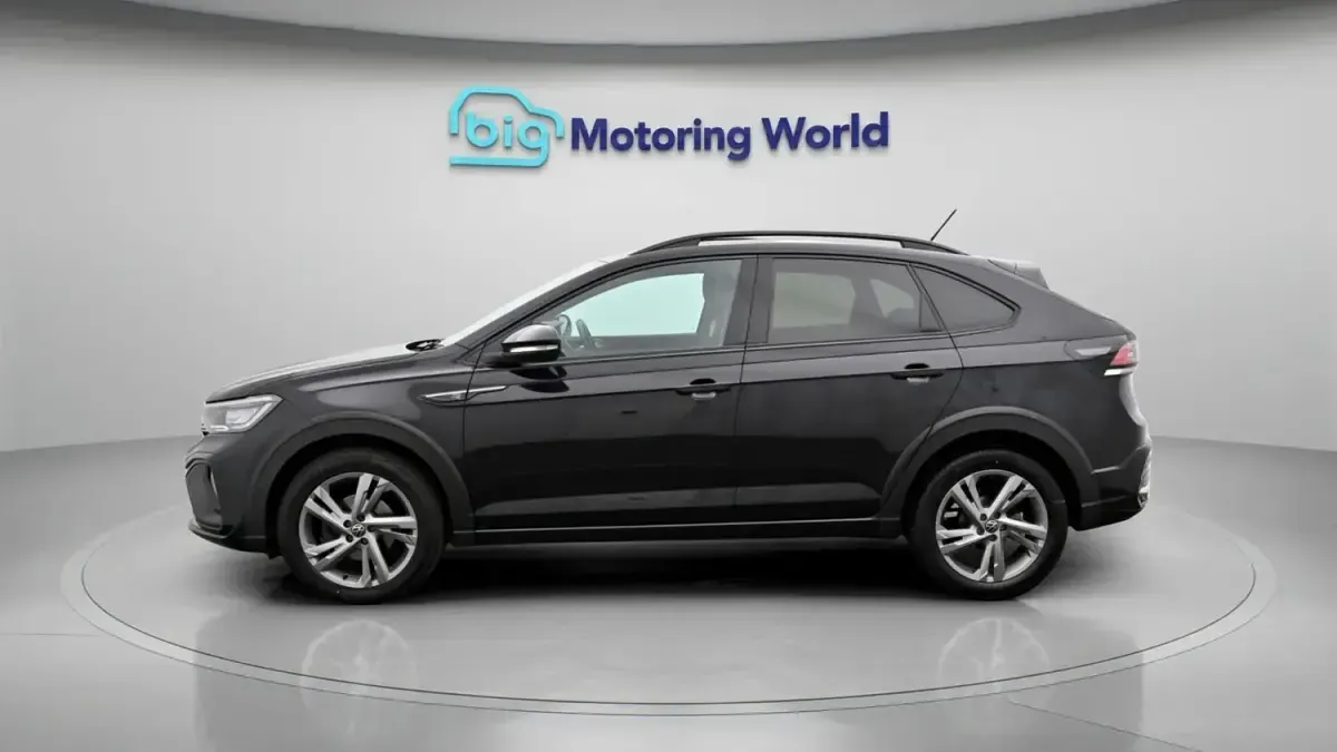 Used VW Taigo R-line 110 HP (80 kW) 2023 Black SUV